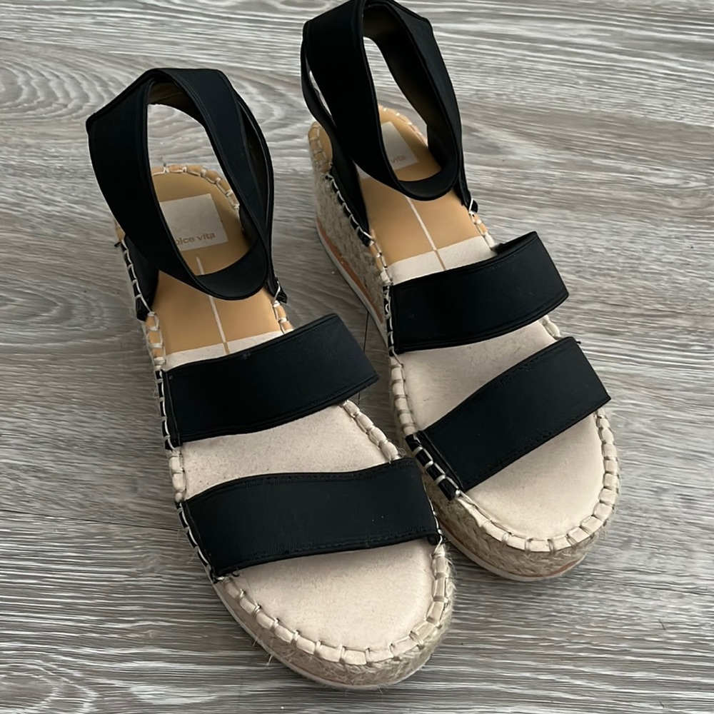 Dolce Vita espadrilles!